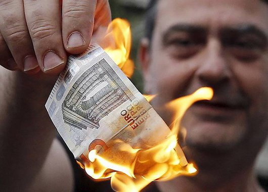 A vontade do povo grego deve fazer-se respeitar. Fortalecido por seu pronunciamento no referendo, com ainda maior razão conta com a simpatia e a solidariedade de todos os povos do mundo (Foto: José Reinaldo Carvalho) A vontade do povo grego deve fazer-se respeitar. Fortalecido por seu pronunciamento no referendo, com ainda maior razão conta com a simpatia e a solidariedade de todos os povos do mundo