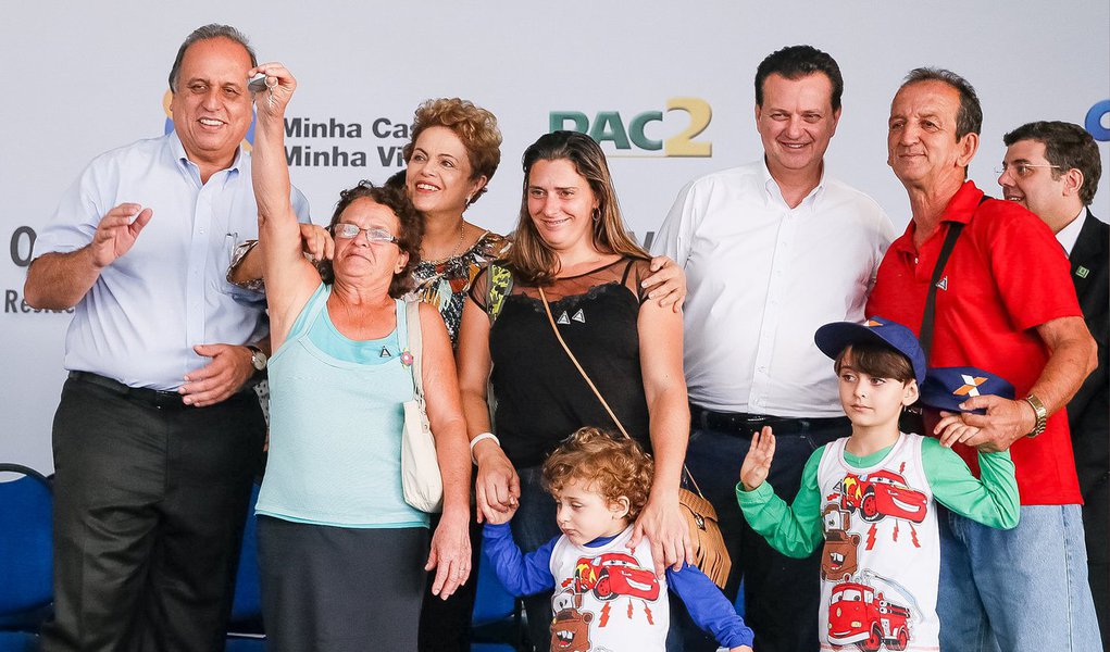 "Aos poucos o governo vai destravando programas e investimentos, e acertando os ponteiros", avalia o blogueiro Miguel do Rosário;"A inflação já começou a cair. A Petrobrás publicou seu balanço, as ações recuperaram seu valor e a produção voltou a bater recorde", enumera ele (Foto: Gisele Federicce) "Aos poucos o governo vai destravando programas e investimentos, e acertando os ponteiros", avalia o blogueiro Miguel do Rosário;"A inflação já começou a cair. A Petrobrás publicou seu balanço, as ações recuperaram seu valor e a produção voltou a bater recorde", enumera ele