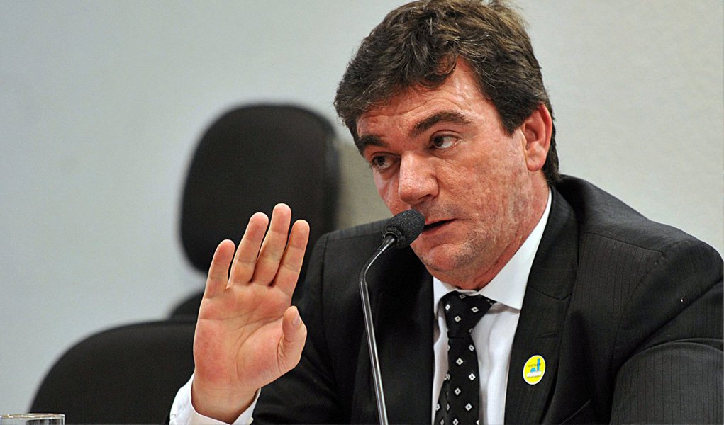 O Supremo Tribunal Federal recebeu pedido de investigação contra dirigentes do Corinthians por suposta sonegação de contribuição previdenciária; o processo tramitava na Justiça de São Paulo e envolve o atual presidente do clube Roberto de Andrade, seu vice, André Luis de Oliveira, o ex-presidente e deputado federal Andrés Sanchez (PT-SP) e o ex-diretor financeiro Raul Corrêa (Foto: Valter Lima) O Supremo Tribunal Federal recebeu pedido de investigação contra dirigentes do Corinthians por suposta sonegação de contribuição previdenciária; o processo tramitava na Justiça de São Paulo e envolve o atual presidente do clube Roberto de Andrade, seu vice, André Luis de Oliveira, o ex-presidente e deputado federal Andrés Sanchez (PT-SP) e o ex-diretor financeiro Raul Corrêa