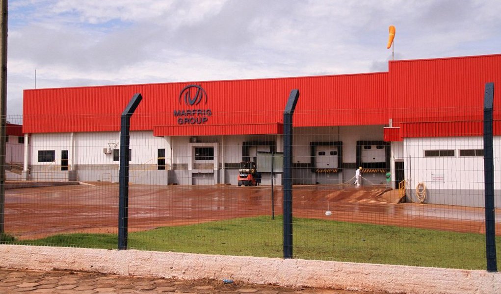 A companhia de alimentos Marfrig teve prejuízo líquido de R$ 6,1 milhões no segundo trimestre; apesar do prejuízo, resultado foi inferior ao registrado no mesmo período do ano passado, que foi de R$ 55,1 milhões (Foto: Paulo Emílio) A companhia de alimentos Marfrig teve prejuízo líquido de R$ 6,1 milhões no segundo trimestre; apesar do prejuízo, resultado foi inferior ao registrado no mesmo período do ano passado, que foi de R$ 55,1 milhões