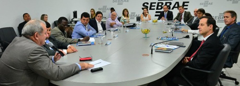 Com chapa única, o Conselho Deliberativo do Sebrae Tocantins elegeu nesta segunda-feira, 24, o presidente do Conselho do Sebrae, Pedro José Ferreira; Itelvino Pisoni ficou com a vice-presidência; Omar Hennemann foi eleito novo superintendente; Higino Júlia Piti é o novo diretor técnico, e Jarbas Meurer foi reconduzido ao cargo de diretor administrativo financeiro; voto foi oral e proferido pelos 11 conselheiros do Conselho Deliberativo Estadual do Sebrae Tocantins (Foto: Aquiles Lins) Com chapa única, o Conselho Deliberativo do Sebrae Tocantins elegeu nesta segunda-feira, 24, o presidente do Conselho do Sebrae, Pedro José Ferreira; Itelvino Pisoni ficou com a vice-presidência; Omar Hennemann foi eleito novo superintendente; Higino Júlia Piti é o novo diretor técnico, e Jarbas Meurer foi reconduzido ao cargo de diretor administrativo financeiro; voto foi oral e proferido pelos 11 conselheiros do Conselho Deliberativo Estadual do Sebrae Tocantins