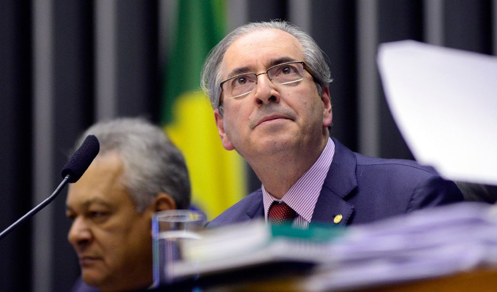 Rejeitado por 43% dos manifestantes que foram à Avenida Paulista neste domingo protestar contra o governo da presidente Dilma Rousseff, o presidente da Câmara, Eduardo Cunha (PMDB-RJ), disse que não ficou nem "aliviado e nem preocupado" com o resultado da pesquisa Datafolha, divulgada nesta segunda-feira; "Não tem alívio nem preocupação. Sempre disse que manifestação ordeira pode fazer contra mim sem nenhum problema", comentou (Foto: Paulo Emílio) Rejeitado por 43% dos manifestantes que foram à Avenida Paulista neste domingo protestar contra o governo da presidente Dilma Rousseff, o presidente da Câmara, Eduardo Cunha (PMDB-RJ), disse que não ficou nem "aliviado e nem preocupado" com o resultado da pesquisa Datafolha, divulgada nesta segunda-feira; "Não tem alívio nem preocupação. Sempre disse que manifestação ordeira pode fazer contra mim sem nenhum problema", comentou