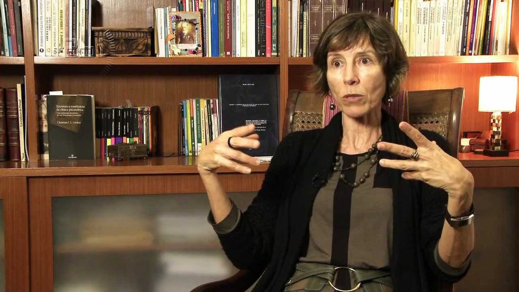 Segundo a psicanalista, a democracia é um valor inestimável, é o cidadão tem que preservá-la e defendê-la sempre; "A mídia é conservadora, no entanto, a imprensa, as televisões, o patrão deles não é só o dono da empresa, o patrão deles são os leitores e os telespectadores. Se a imprensa fica mais conservadora é porque esses leitores estão mais conservadores, uma coisa alimenta a outra", diz ela (Foto: Leonardo Attuch) www.brasil247.com - Segundo a psicanalista, a democracia é um valor inestimável, é o cidadão tem que preservá-la e defendê-la sempre; "A mídia é conservadora, no entanto, a imprensa, as televisões, o patrão deles não é só o dono da empresa, o patrão deles são os leitores e os telespectadores. Se a imprensa fica mais conservadora é porque esses leitores estão mais conservadores, uma coisa alimenta a outra", diz ela