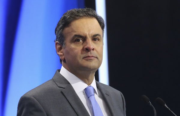Nunca, de forma alguma, eu vi o sistema midiático, eterno propagador do "mar de lama" desde os tempos de Getúlio Vargas perder totalmente a compostura e assumir der vez o lugar da oposição partidária de direita (Foto: Davis Sena Filho) Nunca, de forma alguma, eu vi o sistema midiático, eterno propagador do "mar de lama" desde os tempos de Getúlio Vargas perder totalmente a compostura e assumir der vez o lugar da oposição partidária de direita