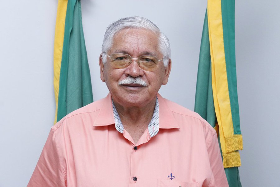 O prefeito Raimundo Macedo é acusado de contratar cooperativa para ser intermediária ilícita de mão de obra (Foto: Fatima 247) O prefeito Raimundo Macedo é acusado de contratar cooperativa para ser intermediária ilícita de mão de obra