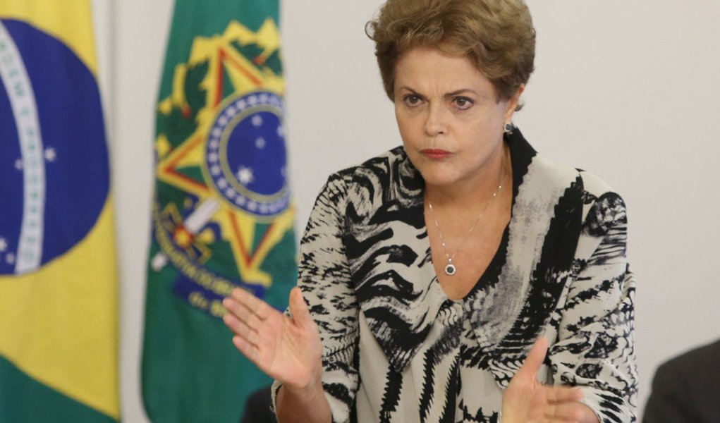 A mídia procura, a todo custo, criar um clima de que apenas o governo federal sofre com a crise política e econômica que vivemos hoje (Foto: Thiago Pará) A mídia procura, a todo custo, criar um clima de que apenas o governo federal sofre com a crise política e econômica que vivemos hoje
