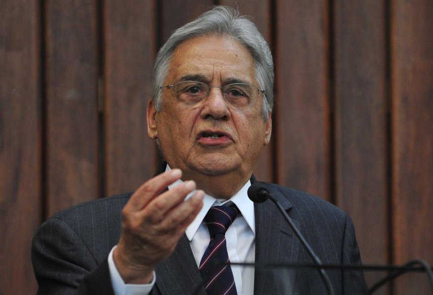 A frase "A história se repete como farsa" o é realmente verdadeira. Os tucanos, nas pessoas políticas de Fernando Henrique, José Serra e Aécio Neves, repetem a mesma conduta criminosamente golpista do udenista Carlos Lacerda (Foto: Davis Sena Filho) A frase "A história se repete como farsa" o é realmente verdadeira. Os tucanos, nas pessoas políticas de Fernando Henrique, José Serra e Aécio Neves, repetem a mesma conduta criminosamente golpista do udenista Carlos Lacerda