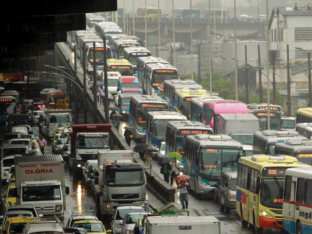 A Agência Francesa de Desenvolvimento (AFD) doará cerca de R$ 1,75 milhão ao governo do Rio para a contratação de estudos e elaboração de planos estratégicos destinados à mobilidade urbana da Região Metropolitana; o Estado também contará com a cooperação técnica da Agência de Transportes da Região Metropolitana de Paris, a Syndicat des Transports d´Île-de-France (Stif), referência internacional em soluções de transportes para grandes regiões metropolitanas (Foto: Leonardo Lucena) A Agência Francesa de Desenvolvimento (AFD) doará cerca de R$ 1,75 milhão ao governo do Rio para a contratação de estudos e elaboração de planos estratégicos destinados à mobilidade urbana da Região Metropolitana; o Estado também contará com a cooperação técnica da Agência de Transportes da Região Metropolitana de Paris, a Syndicat des Transports d´Île-de-France (Stif), referência internacional em soluções de transportes para grandes regiões metropolitanas