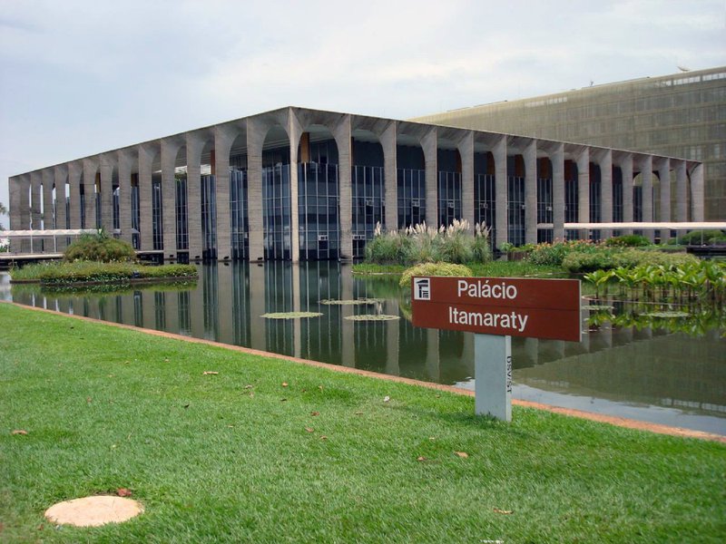 Receita Federal estima que a recepção de documentos no Portal Único de Comércio Exterior passe a ser totalmente digital até o fim deste ano; . entendimentos neste sentido foram firmados entre os técnicos da Receita Federal, Agência Nacional de Vigilância Sanitária (Anvisa), Instituto Brasileiro do Meio Ambiente e dos Recursos Naturais Renováveis (Ibama), Secretaria de Comércio Exterior (Secex) e Sistema de Vigilância Agropecuária Internacional (Vigiagro); mudanças reduzirão a burocracia nos processos de comércio exterior, por meio da maior integração entre os sistemas dos órgãos envolvidos (Foto: Paulo Emílio) Receita Federal estima que a recepção de documentos no Portal Único de Comércio Exterior passe a ser totalmente digital até o fim deste ano; . entendimentos neste sentido foram firmados entre os técnicos da Receita Federal, Agência Nacional de Vigilância Sanitária (Anvisa), Instituto Brasileiro do Meio Ambiente e dos Recursos Naturais Renováveis (Ibama), Secretaria de Comércio Exterior (Secex) e Sistema de Vigilância Agropecuária Internacional (Vigiagro); mudanças reduzirão a burocracia nos processos de comércio exterior, por meio da maior integração entre os sistemas dos órgãos envolvidos