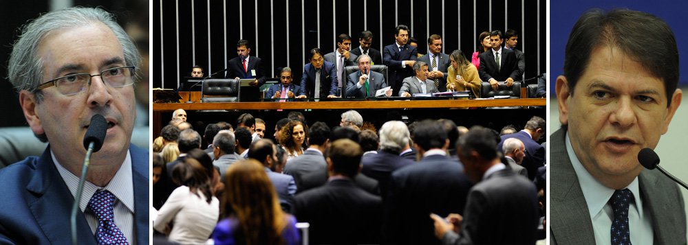 A declaração do ministro da Educação, Cid Gomes, de que a Câmara tem uns "400 deputados achacadores" provocou a ira do presidente da Casa, deputado Eduardo Cunha (PMDB-RJ), que colocou em votação, nesta quarta (4), a convocação do ministro para esclarecer, seu problema com os parlamentares; “Ele vai ter de explicar quem são os achacadores do Congresso”, disse; líder do DEM, Mendonça Filho (PE), disse que se não esclarecer, Cid ofende a todos os parlamentares; "Ele tem de dizer ao Brasil quem achacou, de que forma isso aconteceu e em que circunstâncias"; já Silvio Costa (PSC-PE), um dos vice-líderes do governo na Câmara, minimizou as declarações; "Tenho certeza de que Cid Gomes, quando usou a palavra achacar, foi no sentido de desagradar"; convocação foi aprovada por 280 deputados (Foto: Aquiles Lins) A declaração do ministro da Educação, Cid Gomes, de que a Câmara tem uns "400 deputados achacadores" provocou a ira do presidente da Casa, deputado Eduardo Cunha (PMDB-RJ), que colocou em votação, nesta quarta (4), a convocação do ministro para esclarecer, seu problema com os parlamentares; “Ele vai ter de explicar quem são os achacadores do Congresso”, disse; líder do DEM, Mendonça Filho (PE), disse que se não esclarecer, Cid ofende a todos os parlamentares; "Ele tem de dizer ao Brasil quem achacou, de que forma isso aconteceu e em que circunstâncias"; já Silvio Costa (PSC-PE), um dos vice-líderes do governo na Câmara, minimizou as declarações; "Tenho certeza de que Cid Gomes, quando usou a palavra achacar, foi no sentido de desagradar"; convocação foi aprovada por 280 deputados