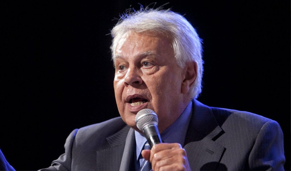 O ex-presidente da Espanha, Felipe González, disse nesta segunda (29), em entrevista ao programa Brasilianas.org, que a verdadeira crise do Brasil é política e não econômica; segundo ele, a Europa passou por crise muito pior; "Vejo o Brasil bem. Vive a crise econômica como se fosse um desafio muito sério, mas não é. Vejo a crise política mais grave que a econômica. Grave foi a crise que vivemos, a crise que vive a Grécia. Isso sim é grave", afirmou (Foto: Valter Lima) O ex-presidente da Espanha, Felipe González, disse nesta segunda (29), em entrevista ao programa Brasilianas.org, que a verdadeira crise do Brasil é política e não econômica; segundo ele, a Europa passou por crise muito pior; "Vejo o Brasil bem. Vive a crise econômica como se fosse um desafio muito sério, mas não é. Vejo a crise política mais grave que a econômica. Grave foi a crise que vivemos, a crise que vive a Grécia. Isso sim é grave", afirmou