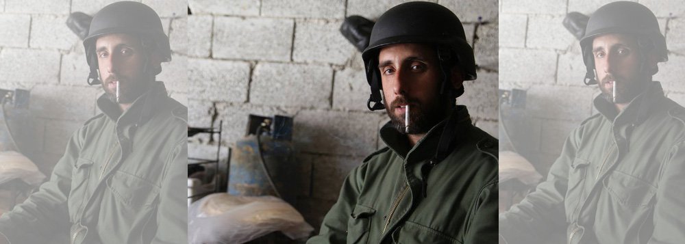 Fotógrafo brasileiro Gabriel Chaim, que foi detido ao cobrir a guerra na Síria, será deportado para o Brasil; de acordo com o Itamaraty, as autoridades turcas teriam confirmado que a deportação deverá acontecer nos próximos dias, apesar de não haver uma data definida; Chaim foi detido na cidade turca de Sanliurfa, após ter entrado ilegalmente no país pela fronteira entre a Síria e a Turquia (Foto: Paulo Emílio) Fotógrafo brasileiro Gabriel Chaim, que foi detido ao cobrir a guerra na Síria, será deportado para o Brasil; de acordo com o Itamaraty, as autoridades turcas teriam confirmado que a deportação deverá acontecer nos próximos dias, apesar de não haver uma data definida; Chaim foi detido na cidade turca de Sanliurfa, após ter entrado ilegalmente no país pela fronteira entre a Síria e a Turquia