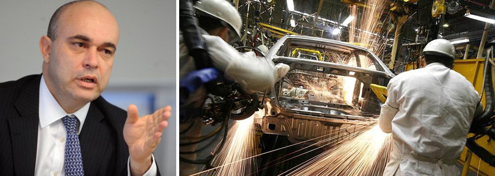 Alexandre Abreu destacou que o apoio de R$ 3,1 bilhões ao setor automotivo, anunciado hoje pelo Banco do Brasil, visa estabelecer o elo de confiança com a cadeia automotiva; "Percebemos o momento bastante desafiador com a desaceleração econômica", comentou; segundo o presidente da instituição, "não existe subsídio para o setor, as operações serão a taxas de mercado" (Foto: Ana Pupulin) Alexandre Abreu destacou que o apoio de R$ 3,1 bilhões ao setor automotivo, anunciado hoje pelo Banco do Brasil, visa estabelecer o elo de confiança com a cadeia automotiva; "Percebemos o momento bastante desafiador com a desaceleração econômica", comentou; segundo o presidente da instituição, "não existe subsídio para o setor, as operações serão a taxas de mercado"