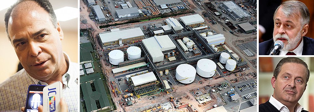 O senador Fernando Bezerra Coelho (PSB-PE) foi citado pelo ex-diretor de Abastecimento da Petrobras Paulo Roberto Costa, em seu depoimento de delação premiada à Justiça, como tendo solicitado uma doação de R$ 20 milhões para campanha de reeleição do então governador de Pernambuco Eduardo Campos em 2010; FBC, que não está na lista dos parlamentares que serão investigados pelo Supremo Tribunal Federal (STF), nega as acusações do delator; o ex-governador Eduardo Campos faleceu em um acidente aéreo em agosto do ano passado (Foto: Paulo Emílio) O senador Fernando Bezerra Coelho (PSB-PE) foi citado pelo ex-diretor de Abastecimento da Petrobras Paulo Roberto Costa, em seu depoimento de delação premiada à Justiça, como tendo solicitado uma doação de R$ 20 milhões para campanha de reeleição do então governador de Pernambuco Eduardo Campos em 2010; FBC, que não está na lista dos parlamentares que serão investigados pelo Supremo Tribunal Federal (STF), nega as acusações do delator; o ex-governador Eduardo Campos faleceu em um acidente aéreo em agosto do ano passado
