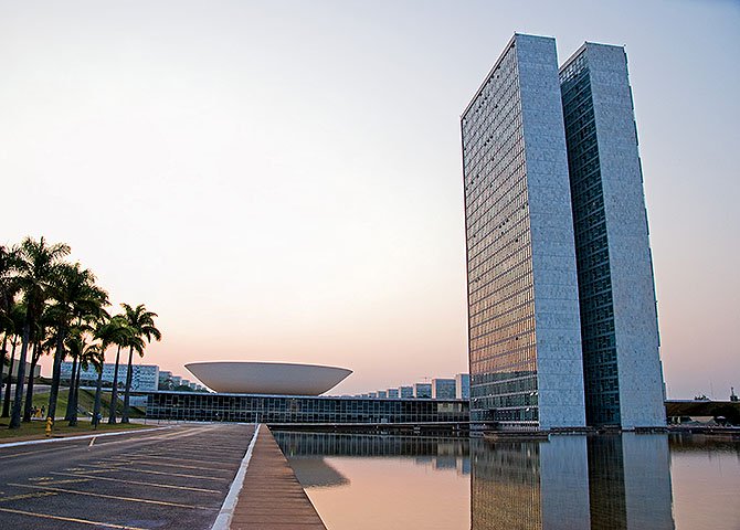 Como agentes públicos, temos o dever de elevar o nível dos debates, mesmo com as nossas diferenças. E tenho a confiança de que o Congresso Nacional não faltará naquelas decisões importantes a fim de manter a economia brasileira equilibrada e estabilizada (Foto: José Guimarães) www.brasil247.com - Como agentes públicos, temos o dever de elevar o nível dos debates, mesmo com as nossas diferenças. E tenho a confiança de que o Congresso Nacional não faltará naquelas decisões importantes a fim de manter a economia brasileira equilibrada e estabilizada