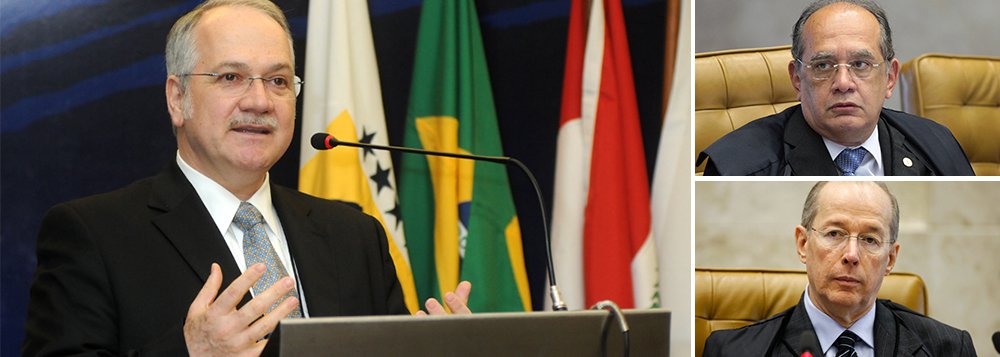 "Num Supremo Tribunal Federal onde Gilmar Mendes nem tira a toga para expressar um anti-petismo feroz, critica-se candidato à corte por ter anunciado voto em Dilma, em 2010, como simples cidadão", diz Paulo Moreira Leite, diretor do 247, em Brasília, sobre a campanha movida por grupos de comunicação contra o professor Luiz Fachin; "Celso Mello, o decano do Supremo, hoje um dos ministros mais influentes e respeitados, inclusive por quem discorda frontalmente de seus votos, chegou ao tribunal pelas mãos de José Sarney", lembra ainda PML; "o que se tenta é um debate às escuras, no qual pontos de vista reais são escondidos pelo preconceito, pela distorção e pela mentira", diz ainda o jornalista; leia a íntegra (Foto: Leonardo Attuch) "Num Supremo Tribunal Federal onde Gilmar Mendes nem tira a toga para expressar um anti-petismo feroz, critica-se candidato à corte por ter anunciado voto em Dilma, em 2010, como simples cidadão", diz Paulo Moreira Leite, diretor do 247, em Brasília, sobre a campanha movida por grupos de comunicação contra o professor Luiz Fachin; "Celso Mello, o decano do Supremo, hoje um dos ministros mais influentes e respeitados, inclusive por quem discorda frontalmente de seus votos, chegou ao tribunal pelas mãos de José Sarney", lembra ainda PML; "o que se tenta é um debate às escuras, no qual pontos de vista reais são escondidos pelo preconceito, pela distorção e pela mentira", diz ainda o jornalista; leia a íntegra