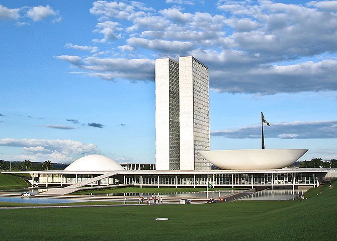 Rabisquei uma cartinha que a presidenta poderia enviar a seus apoiadores, tentando amenizar as dores e as frustrações de sua base, após as concessões que o governo teve de fazer ao centro conservador do Congresso e da sociedade (Foto: Miguel do Rosário) Rabisquei uma cartinha que a presidenta poderia enviar a seus apoiadores, tentando amenizar as dores e as frustrações de sua base, após as concessões que o governo teve de fazer ao centro conservador do Congresso e da sociedade