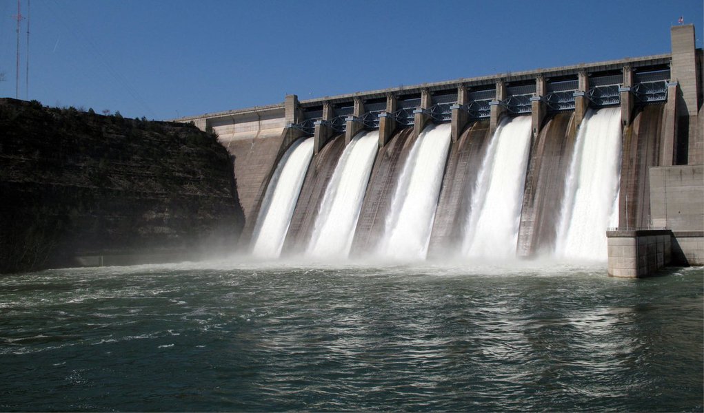 Operador Nacional do Sistema Elétrico (ONS) elevou nesta sexta-feira, 6, a projeção para o nível dos reservatórios das hidrelétricas do Sudeste para o final de março para 28,2%, ante 27,1% estimados na semana passada; a previsão veio junto com melhora no cenário das águas de chuvas que chegarão às represas de hidrelétricas em março; ONS estima agora que as afluências neste mês ficarão em 75% da média histórica ante cenário anterior de 69% (Foto: Aquiles Lins) Operador Nacional do Sistema Elétrico (ONS) elevou nesta sexta-feira, 6, a projeção para o nível dos reservatórios das hidrelétricas do Sudeste para o final de março para 28,2%, ante 27,1% estimados na semana passada; a previsão veio junto com melhora no cenário das águas de chuvas que chegarão às represas de hidrelétricas em março; ONS estima agora que as afluências neste mês ficarão em 75% da média histórica ante cenário anterior de 69%