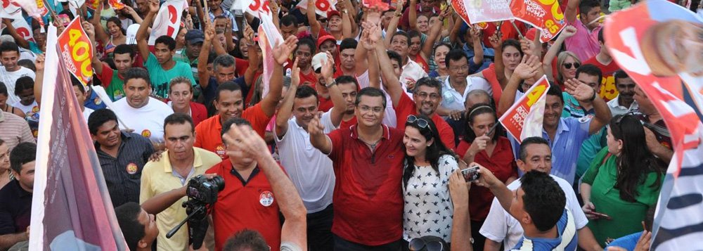Pesquisa Exata/TV Guará/Fiema aponta o candidato ao governo do Maranhão Flávio Dino (PC do B) com 55% dos votos; o candidato apoiado pelo grupo Sarney, o suplente de senador Edinho Lobão (PMDB), aparece em segundo lugar, com 25% dos votos; na corrida para o Senado, o candidato Roberto Rocha (PSB) obtém 29% das intenções de voto, seguido pelo ex-ministro do Turismo Gastão Vieira (PMDB), com 27% (Foto: Leonardo Lucena) Pesquisa Exata/TV Guará/Fiema aponta o candidato ao governo do Maranhão Flávio Dino (PC do B) com 55% dos votos; o candidato apoiado pelo grupo Sarney, o suplente de senador Edinho Lobão (PMDB), aparece em segundo lugar, com 25% dos votos; na corrida para o Senado, o candidato Roberto Rocha (PSB) obtém 29% das intenções de voto, seguido pelo ex-ministro do Turismo Gastão Vieira (PMDB), com 27%