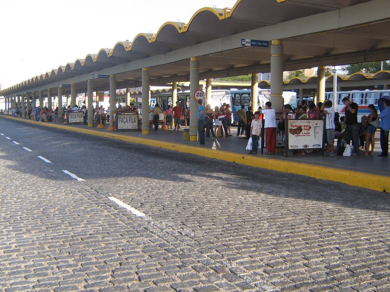 O Sindicato dos Trabalhadores em Transportes Rodoviários no Estado do Ceará (Sintro) cobra reajuste de 13% nos salários, além de benefícios como cestas básicas no valor de R$ 130 e vale alimentação de R$ 13 (Foto: Rodrigo Rocha) O Sindicato dos Trabalhadores em Transportes Rodoviários no Estado do Ceará (Sintro) cobra reajuste de 13% nos salários, além de benefícios como cestas básicas no valor de R$ 130 e vale alimentação de R$ 13