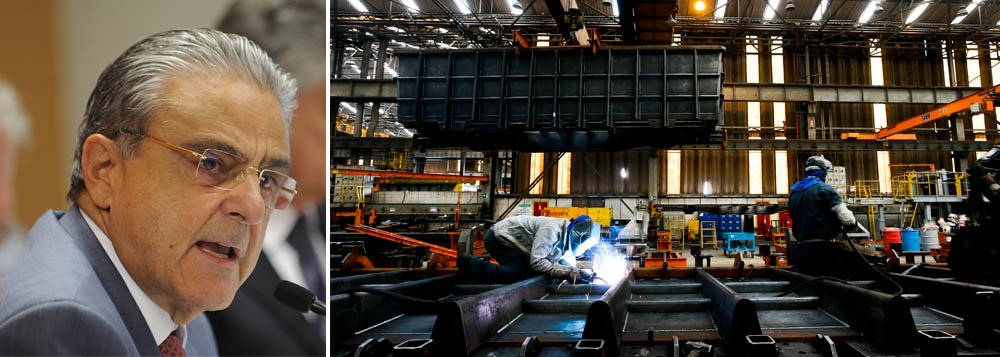 Após quatro meses consecutivos de queda, a atividade industrial voltou a crescer em julho; as horas trabalhadas na produção aumentaram 2,6% e o faturamento da indústria cresceu 1,2% frente a junho; utilização da capacidade instalada subiu para 81%, 0,6 ponto percentual acima do registrado em junho; números são da pesquisa Indicadores Industriais, divulgada pela CNI, presidida por Robson Andrade (Foto: Gisele Federicce) Após quatro meses consecutivos de queda, a atividade industrial voltou a crescer em julho; as horas trabalhadas na produção aumentaram 2,6% e o faturamento da indústria cresceu 1,2% frente a junho; utilização da capacidade instalada subiu para 81%, 0,6 ponto percentual acima do registrado em junho; números são da pesquisa Indicadores Industriais, divulgada pela CNI, presidida por Robson Andrade