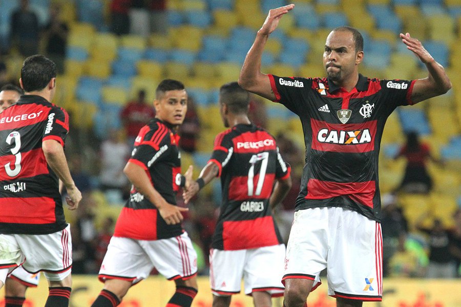 No tempo normal, Flamengo reverteu e venceu por 3 a 0. Canteros, nos pênaltis, colocou o Mengão nas quartas (Foto: Luis Mauro Queiroz) No tempo normal, Flamengo reverteu e venceu por 3 a 0. Canteros, nos pênaltis, colocou o Mengão nas quartas