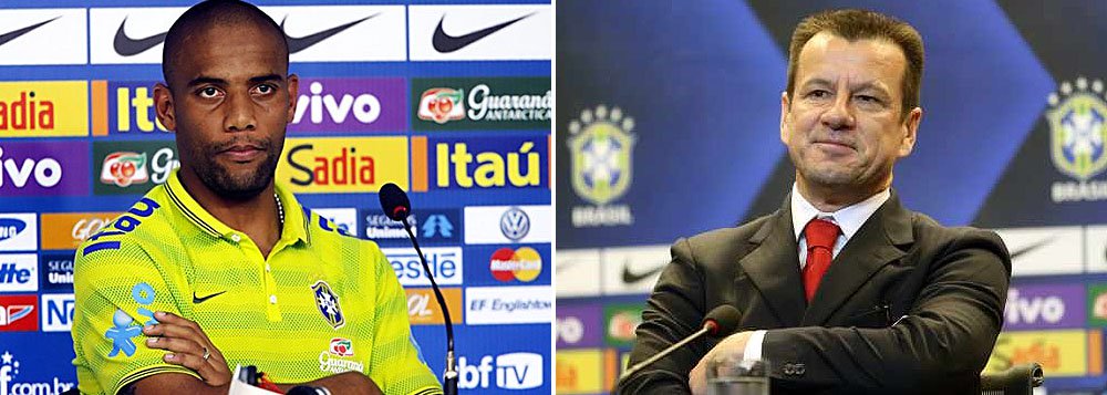 Técnico garantiu que o lateral-direito pode voltar a ter chances na seleção brasileira apesar de ter sido cortado do amistoso de terça-feira contra o Equador por ter se reapresentado com atraso após uma folga; "Não podemos colocar nada como definitivo" (Foto: Gisele Federicce) Técnico garantiu que o lateral-direito pode voltar a ter chances na seleção brasileira apesar de ter sido cortado do amistoso de terça-feira contra o Equador por ter se reapresentado com atraso após uma folga; "Não podemos colocar nada como definitivo"