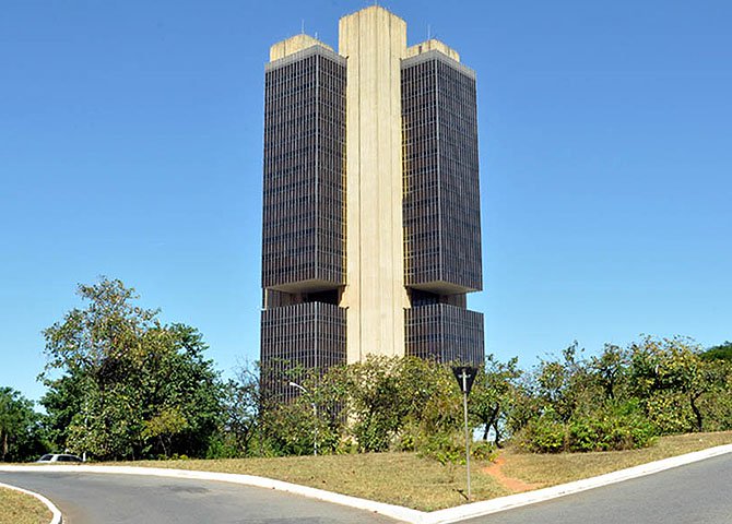 Quem acha que atacar a proposta de independência do Banco Central é "hipocrisia", "golpe de esperteza" e "marketing" é quem não compreende o papel decisivo do capital financeiro na definição do conteúdo social da "Nação" brasileira (Foto: Valter Pomar) www.brasil247.com - Quem acha que atacar a proposta de independência do Banco Central é "hipocrisia", "golpe de esperteza" e "marketing" é quem não compreende o papel decisivo do capital financeiro na definição do conteúdo social da "Nação" brasileira