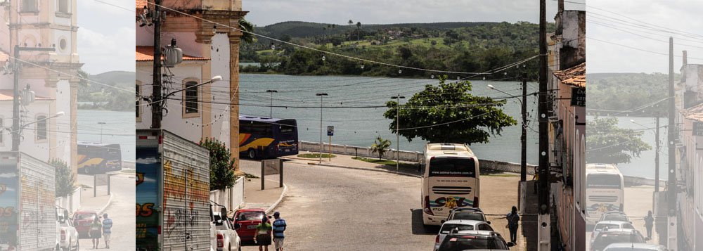 O 4º Festival de Cinema Universitário de Alagoas será na histórica cidade de Penedo; om uma programação diversificada e inteiramente gratuita, o Festival vem se consolidando no cenário cultural alagoano e, principalmente, de Penedo, que na década de 70 foi referência na realização de festivais de cinema; o homenageado do Festival é o roteirista Tairone Feitosa, conhecido por seus roteiros em séries da Rede Globo e filmes como Luzia Homem, Ele, o Boto e O Homem da Capa Preta; 62 filmes em curta-metragem foram inscritos; 25 foram selecionados (Foto: Voney Malta) O 4º Festival de Cinema Universitário de Alagoas será na histórica cidade de Penedo; om uma programação diversificada e inteiramente gratuita, o Festival vem se consolidando no cenário cultural alagoano e, principalmente, de Penedo, que na década de 70 foi referência na realização de festivais de cinema; o homenageado do Festival é o roteirista Tairone Feitosa, conhecido por seus roteiros em séries da Rede Globo e filmes como Luzia Homem, Ele, o Boto e O Homem da Capa Preta; 62 filmes em curta-metragem foram inscritos; 25 foram selecionados