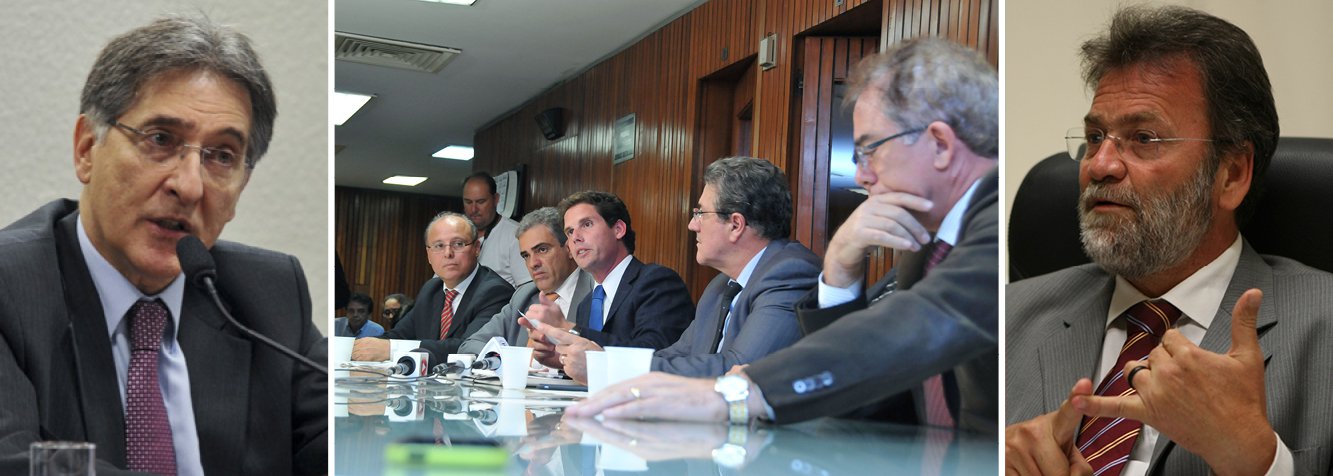 O líder da oposição na Assembleia de Minas Gustavo Valadares (PSDB) afirmou que, diferentemente do projeto proposto por Pimentel, há dinheiro em caixa no estado e que o déficit de 6 bilhões é falacioso; afirmou também que a oposição irá estudar o projeto e julgará se aceitaria ou não; em resposta as críticas e já dando o tom do rumo que o governo irá tomar com o balanço, o líder de governo Durval Ângelo resumiu que o problema em questão é aritmético - se há mais despesas que receita, existe déficit; o deputado afirmou que haverá cortes nos cargos comissionados, em publicidade e em obras menos importantes para o governo (Foto: Luis Mauro Queiroz) O líder da oposição na Assembleia de Minas Gustavo Valadares (PSDB) afirmou que, diferentemente do projeto proposto por Pimentel, há dinheiro em caixa no estado e que o déficit de 6 bilhões é falacioso; afirmou também que a oposição irá estudar o projeto e julgará se aceitaria ou não; em resposta as críticas e já dando o tom do rumo que o governo irá tomar com o balanço, o líder de governo Durval Ângelo resumiu que o problema em questão é aritmético - se há mais despesas que receita, existe déficit; o deputado afirmou que haverá cortes nos cargos comissionados, em publicidade e em obras menos importantes para o governo