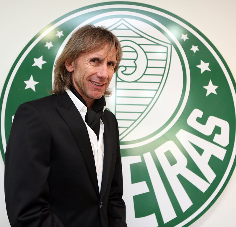 RICARDO GARECA VISITA ACADEMIA DE FUTEBOL DO PALMEIRAS - 21-05-2014 (Foto: Luis Mauro Queiroz) RICARDO GARECA VISITA ACADEMIA DE FUTEBOL DO PALMEIRAS - 21-05-2014