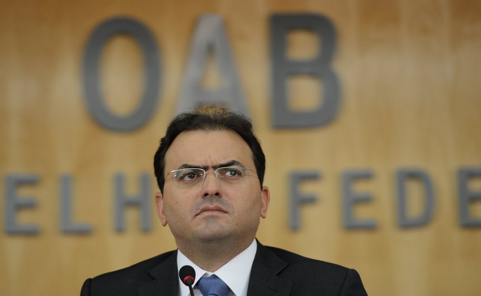 O advogado Marcus Vinícius Furtado Coêlho, presidente da OAB, é o nome que conta com maior simpatia no Senado para a vaga aberta pela saída de Joaquim Barbosa, no Supremo Tribunal Federal; ele também tem apoio do presidnete da corte, Ricardo Lewandowski (Foto: Leonardo Attuch) O advogado Marcus Vinícius Furtado Coêlho, presidente da OAB, é o nome que conta com maior simpatia no Senado para a vaga aberta pela saída de Joaquim Barbosa, no Supremo Tribunal Federal; ele também tem apoio do presidnete da corte, Ricardo Lewandowski