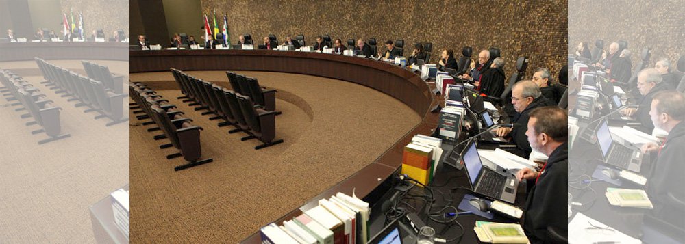 Por maioria dos votos o Tribunal de Justiça de Alagoas (TJ/AL) decretou a ilegalidade da greve dos agentes de endemias; paralisação durou 53 dias; categoria cobrava Plano de Cargos e Carreiras (PCC), anuênios, insalubridade, tabela progressiva relacionada ao tempo de serviço, Equipamentos de Proteção Individual (EPIs) e melhores condições de trabalho (Foto: Voney Malta) Por maioria dos votos o Tribunal de Justiça de Alagoas (TJ/AL) decretou a ilegalidade da greve dos agentes de endemias; paralisação durou 53 dias; categoria cobrava Plano de Cargos e Carreiras (PCC), anuênios, insalubridade, tabela progressiva relacionada ao tempo de serviço, Equipamentos de Proteção Individual (EPIs) e melhores condições de trabalho