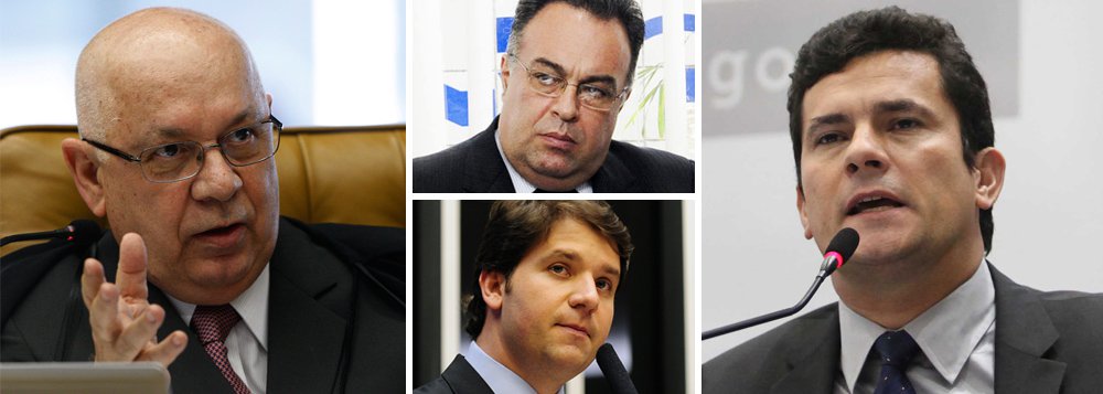 Ministro do STF intrigado com o fato de corte não ter sido comunicada formalmente sobre a presença dos deputados André Vargas e Luiz Argôlo entre os envolvidos na Operação Lava Jato; reponsabilidade seria do juiz Sergio Moro; ele acaba de ser comunicado em ofício de Teori a explicar situação, a partir de solicitação de advogado Fabio Tofic Simantob; à medida em que tem donos de foro privilegiado entre suspeitos, Lava Jato sairia das mãos de Moro para 'subir' ao Supremo; caso fora mostrado, no mês passado, por jornalista Paulo Moreira Leite, em seu blog no 247; reviravolta à vista? (Foto: Ana Pupulin) Ministro do STF intrigado com o fato de corte não ter sido comunicada formalmente sobre a presença dos deputados André Vargas e Luiz Argôlo entre os envolvidos na Operação Lava Jato; reponsabilidade seria do juiz Sergio Moro; ele acaba de ser comunicado em ofício de Teori a explicar situação, a partir de solicitação de advogado Fabio Tofic Simantob; à medida em que tem donos de foro privilegiado entre suspeitos, Lava Jato sairia das mãos de Moro para 'subir' ao Supremo; caso fora mostrado, no mês passado, por jornalista Paulo Moreira Leite, em seu blog no 247; reviravolta à vista?