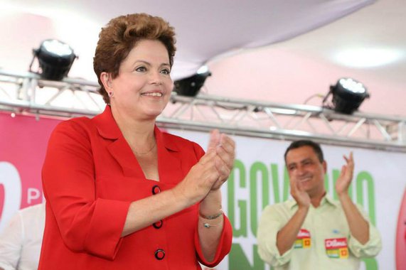 Em suma, votarei em Dilma. Não apenas para evitar que a direita volte ao poder e não saia nunca mais. Não apenas porque eu sei que o que está ruim pode sempre piorar muito. Não apenas para escolher o "menos pior" (Foto: Thiago Rocha) Em suma, votarei em Dilma. Não apenas para evitar que a direita volte ao poder e não saia nunca mais. Não apenas porque eu sei que o que está ruim pode sempre piorar muito. Não apenas para escolher o "menos pior"