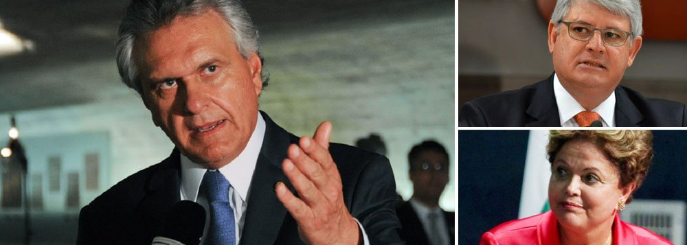Senador Ronaldo Caiado (DEM-GO) critica o procurador-geral da República, Rodrigo Janot, por não pedir a abertura de investigação contra a presidente Dilma Rousseff, sob o argumento de que o parágrafo 4º do artigo 86 da Constituição Federal impede a responsabilização do chefe do Poder Executivo federal, na vigência de seu mandato, por atos estranhos ao exercício de suas funções; segundo ele, “se trata de uma leitura antirrepublicana desse dispositivo constitucional” (Foto: Roberta Namour) Senador Ronaldo Caiado (DEM-GO) critica o procurador-geral da República, Rodrigo Janot, por não pedir a abertura de investigação contra a presidente Dilma Rousseff, sob o argumento de que o parágrafo 4º do artigo 86 da Constituição Federal impede a responsabilização do chefe do Poder Executivo federal, na vigência de seu mandato, por atos estranhos ao exercício de suas funções; segundo ele, “se trata de uma leitura antirrepublicana desse dispositivo constitucional”