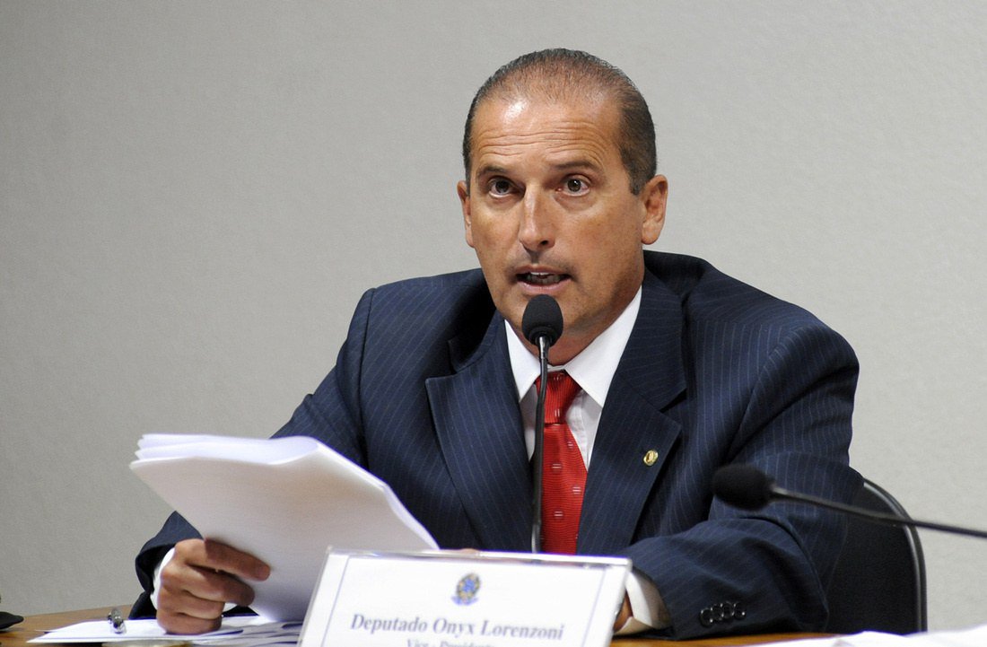 Estudante Vitor de Castro Caldas, da Universidade Federal de Juiz de Fora, encaminhou denuncia contra o deputado federal Onyx Lorenzoni (DEM) por “comparar nossa democracia a um Estado Totalitário, acusação intolerável ao governo Dilma Rousseff e à nossa democracia”; ação foi encaminhada pelo Ministério Público de Minas Gerais à Procuradoria da República no Rio Grande do Sul (Foto: Roberta Namour) www.brasil247.com - Estudante Vitor de Castro Caldas, da Universidade Federal de Juiz de Fora, encaminhou denuncia contra o deputado federal Onyx Lorenzoni (DEM) por “comparar nossa democracia a um Estado Totalitário, acusação intolerável ao governo Dilma Rousseff e à nossa democracia”; ação foi encaminhada pelo Ministério Público de Minas Gerais à Procuradoria da República no Rio Grande do Sul