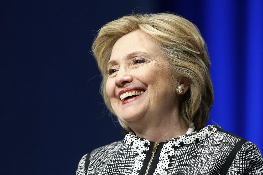 A campanha de Hillary para a eleição de novembro de 2016 deve enfatizar seus planos para lidar com a desigualdade econômica e capitalizar sua tentativa histórica de ser a primeira mulher a assumir o comando dos Estados Unidos, segundo assessores (Foto: Gisele Federicce) A campanha de Hillary para a eleição de novembro de 2016 deve enfatizar seus planos para lidar com a desigualdade econômica e capitalizar sua tentativa histórica de ser a primeira mulher a assumir o comando dos Estados Unidos, segundo assessores