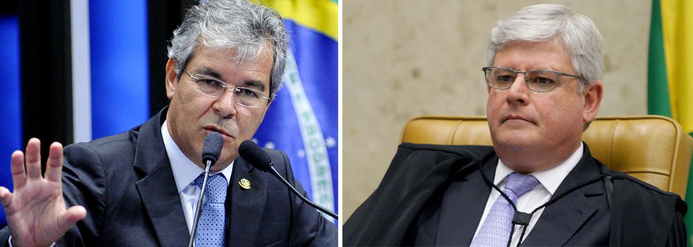 O vice-presidente do Senado, Jorge Viana (PT-AC), cobrou do Supremo Tribunal Federal (STF) e do Ministério Público maior transparência na lista dos citados na Operação Lava-Jato; o petista, que é irmão do governador do Acre, Tião Viana (PT), qualificou de "vexame" a condução do processo, além de condenar o vazamento seletivo de nomes que estariam envolvidos no esquema de corrupção investigado na Petrobras; "A condução desse processo até agora foi um vexame. É uma lista fantasma", disse (Foto: Paulo Emílio) O vice-presidente do Senado, Jorge Viana (PT-AC), cobrou do Supremo Tribunal Federal (STF) e do Ministério Público maior transparência na lista dos citados na Operação Lava-Jato; o petista, que é irmão do governador do Acre, Tião Viana (PT), qualificou de "vexame" a condução do processo, além de condenar o vazamento seletivo de nomes que estariam envolvidos no esquema de corrupção investigado na Petrobras; "A condução desse processo até agora foi um vexame. É uma lista fantasma", disse