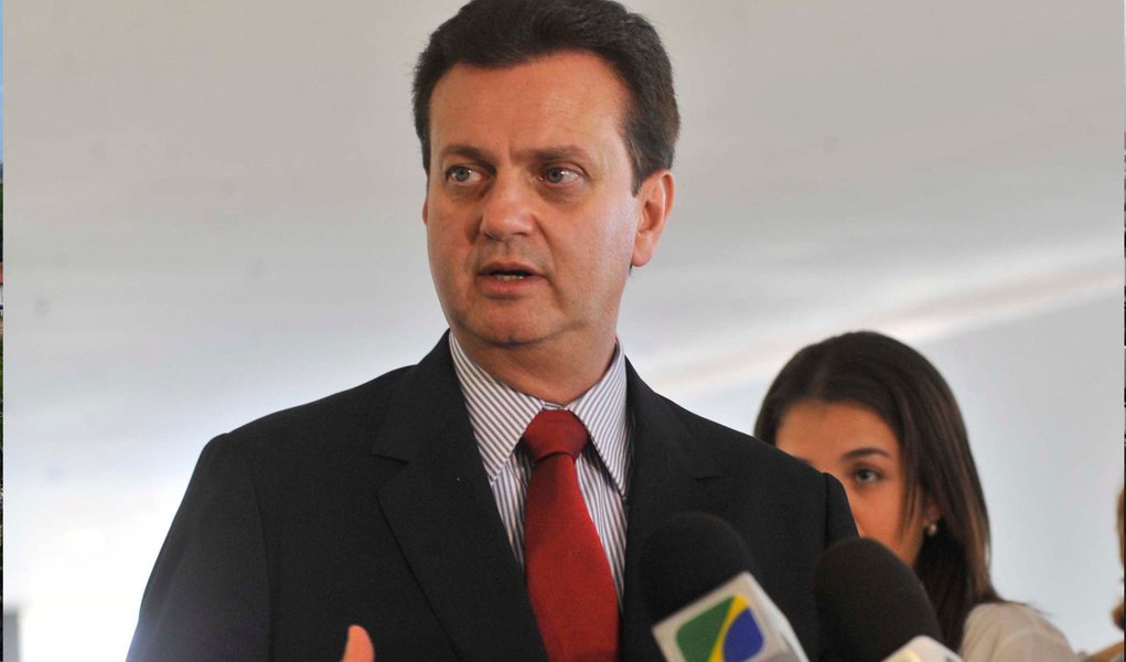 Presidente nacional do PSD, Gilberto Kassab, disse nesta quarta (26), que aprovou as indicações da nova equipe econômica da presidente Dilma Rousseff; "Eu gostei", disse ele ao ser questionado sobre a ida de Joaquim Levy para o Ministério da Fazenda e da senadora Kátia Abreu para a Agricultura; em relação à participação do PSD no governo, Kassab, que é cotado para o Ministério das Cidades, afirmou que Dilma saberá escolher as missões que dará a cada pessoa que ajudou na reeleição (Foto: Valter Lima) Presidente nacional do PSD, Gilberto Kassab, disse nesta quarta (26), que aprovou as indicações da nova equipe econômica da presidente Dilma Rousseff; "Eu gostei", disse ele ao ser questionado sobre a ida de Joaquim Levy para o Ministério da Fazenda e da senadora Kátia Abreu para a Agricultura; em relação à participação do PSD no governo, Kassab, que é cotado para o Ministério das Cidades, afirmou que Dilma saberá escolher as missões que dará a cada pessoa que ajudou na reeleição