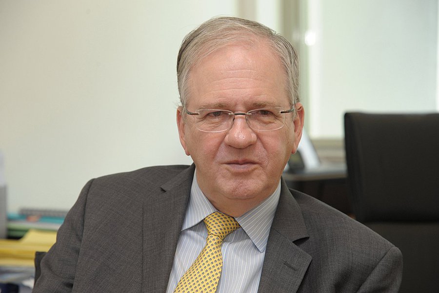 "Somos a única universidade da América do Sul a registrar o nome no ranking da Times Higher Education por quatro anos seguidos", diz Marco Antonio Zago, reitor da USP, sobre a classificação da universidade no ranking internacional; "Buscando o melhor do ensino, da pesquisa e da extensão de suas atividades, a comunidade da USP tem todos os motivos para se sentir gratificada, mas deve estar consciente de que quer mais – e será mais" (Foto: Leonardo Attuch) "Somos a única universidade da América do Sul a registrar o nome no ranking da Times Higher Education por quatro anos seguidos", diz Marco Antonio Zago, reitor da USP, sobre a classificação da universidade no ranking internacional; "Buscando o melhor do ensino, da pesquisa e da extensão de suas atividades, a comunidade da USP tem todos os motivos para se sentir gratificada, mas deve estar consciente de que quer mais – e será mais"