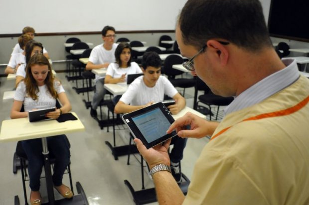 Outros protagonistas, como alunos e gestores, interferem cada vez mais no processo de aprendizagem. E isso, em grande medida, se tornou possível graças à utilização generalizada de ferramentas digitais (Foto: Gilberto Alvarez) Outros protagonistas, como alunos e gestores, interferem cada vez mais no processo de aprendizagem. E isso, em grande medida, se tornou possível graças à utilização generalizada de ferramentas digitais