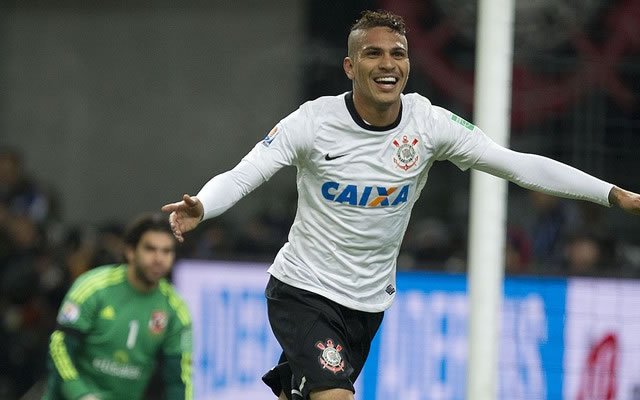 "O Guerrero é nosso principal jogador e faz muita falta. Seria muito difícil disputar uma possível Libertadores sem ele. A diretoria vem renovando contratos de outros jogadores, então acredito que não será difícil chegarem a um acordo", afirmou o goleiro Cássio, sobre a ausência do jogador contra o Bahia. (Foto: Luis Mauro Queiroz) "O Guerrero é nosso principal jogador e faz muita falta. Seria muito difícil disputar uma possível Libertadores sem ele. A diretoria vem renovando contratos de outros jogadores, então acredito que não será difícil chegarem a um acordo", afirmou o goleiro Cássio, sobre a ausência do jogador contra o Bahia.