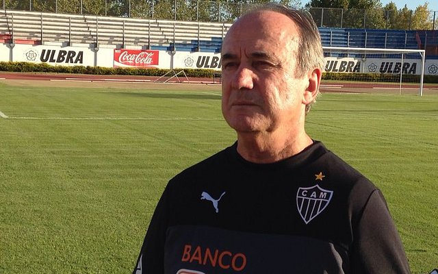 O treinador do Atlético disse, no entanto, quer que situação seja definida apenas ao término da temporada, para não atrapalhar o o final do importante ano do Galo (Foto: Luis Mauro Queiroz) O treinador do Atlético disse, no entanto, quer que situação seja definida apenas ao término da temporada, para não atrapalhar o o final do importante ano do Galo