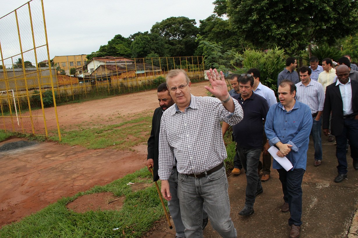 Prefeito encerra 2014 de maneira nada agradável; é o que mostra Pesquisa Grupom publicada pelo site Diário de Goiás; avaliação negativa de Paulo Garcia atingiu em dezembro 85,2%; pesquisa leva em consideração o sentimento do goianiense em relação ao governo do petista: decepção é de 53,1%, rejeição 21,6% e desconfiança 10,5%; avaliação positiva se restringe a apenas 14,8%; números de reprovação só cresceram nos intervalos pesquisados pelo Instituto Grupom; rejeição era de 34,2% em setembro de 2012, aumentou para 64,9% em janeiro deste ano, cresceu até 76,9% em junho e agora em dezembro saltou para 85,2% (Foto: José Barbacena) Prefeito encerra 2014 de maneira nada agradável; é o que mostra Pesquisa Grupom publicada pelo site Diário de Goiás; avaliação negativa de Paulo Garcia atingiu em dezembro 85,2%; pesquisa leva em consideração o sentimento do goianiense em relação ao governo do petista: decepção é de 53,1%, rejeição 21,6% e desconfiança 10,5%; avaliação positiva se restringe a apenas 14,8%; números de reprovação só cresceram nos intervalos pesquisados pelo Instituto Grupom; rejeição era de 34,2% em setembro de 2012, aumentou para 64,9% em janeiro deste ano, cresceu até 76,9% em junho e agora em dezembro saltou para 85,2%