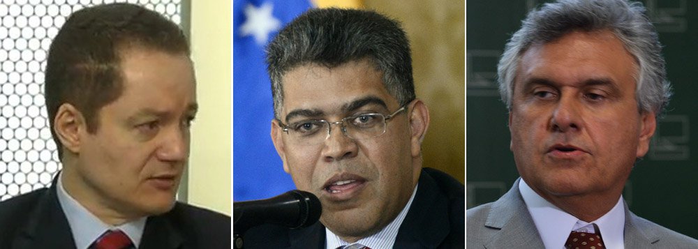 Procurador da República Ailton Benedito instaura inquérito civil para apurar ações ou omissões da União com relação à condução de crianças e adolescentes brasileiros à Venezuela; inquérito baseou-se em notícias de que Elías Jaua, ministro venezuelano das Comunas, leva, desde 2011, jovens brasileiros à Venezuela a fim de "doutriná-los a implementar a revolução bolivariana no Brasil"; deputado Ronaldo Caiado (DEM) apresentou requerimento na Câmara para que os ministros Luiz Alberto Figueiredo (Relações Exteriores) e Laudemir André Müller (Desenvolvimento Agrário) sejam convocados para explicar convênio entre o governo da Venezuela e o MST (Foto: Realle Palazzo-Martini) Procurador da República Ailton Benedito instaura inquérito civil para apurar ações ou omissões da União com relação à condução de crianças e adolescentes brasileiros à Venezuela; inquérito baseou-se em notícias de que Elías Jaua, ministro venezuelano das Comunas, leva, desde 2011, jovens brasileiros à Venezuela a fim de "doutriná-los a implementar a revolução bolivariana no Brasil"; deputado Ronaldo Caiado (DEM) apresentou requerimento na Câmara para que os ministros Luiz Alberto Figueiredo (Relações Exteriores) e Laudemir André Müller (Desenvolvimento Agrário) sejam convocados para explicar convênio entre o governo da Venezuela e o MST
