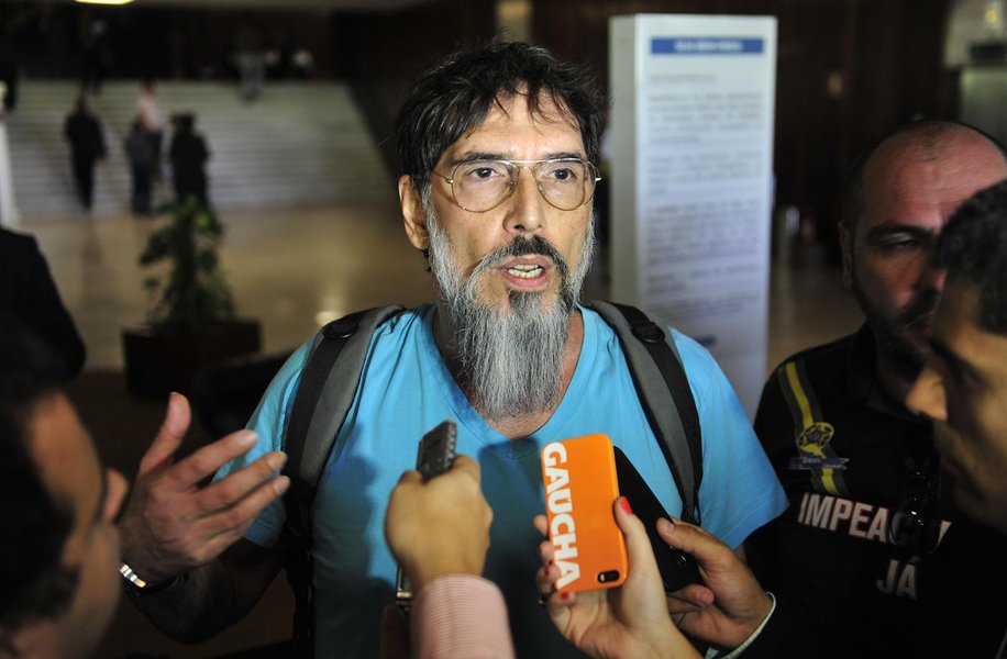 Ao que tudo indica, o movimento golpista está em declínio. Além das brigas internas, ele já não conta com a total simpatia dos caciques do PSDB (Foto: Altamiro Borges) Ao que tudo indica, o movimento golpista está em declínio. Além das brigas internas, ele já não conta com a total simpatia dos caciques do PSDB