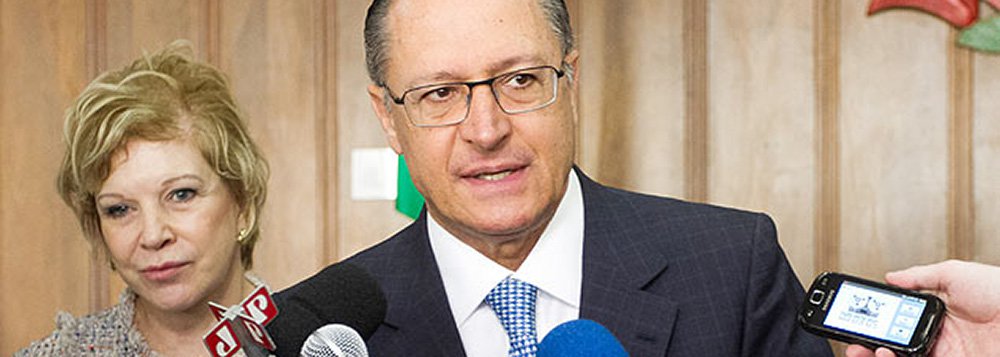 O Governador Geraldo Alckmin e a Ministra da Cultura Marta Suplicy em assinatura de ampliação do acordo de cooperação com o Ministério da Cultura. DATA: 06/09/2013 SÃO PAULO/SP TAMIRES SANTOS/ A2 FOTOGRAFIA (Foto: Roberta Namour) O Governador Geraldo Alckmin e a Ministra da Cultura Marta Suplicy em assinatura de ampliação do acordo de cooperação com o Ministério da Cultura. DATA: 06/09/2013 SÃO PAULO/SP TAMIRES SANTOS/ A2 FOTOGRAFIA