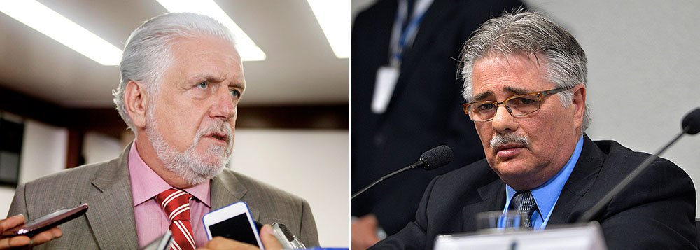 Em meio à crise da estatal, ex-presidente Lula estaria defendendo a indicação do governador baiano Jaques Wagner para o comando da companhia; ele, no entanto, sonha em ser ministro do Desenvolvimento, Indústria e Comércio; em outra frente, lideranças do PT estariam pregando a saída do atual diretor de Abastecimento da estatal, José Carlos Cosenza, que foi citado no inquérito da Operação Lato; ações da Petrobras atingiram ontem um piso histórico (Foto: Leonardo Attuch) Em meio à crise da estatal, ex-presidente Lula estaria defendendo a indicação do governador baiano Jaques Wagner para o comando da companhia; ele, no entanto, sonha em ser ministro do Desenvolvimento, Indústria e Comércio; em outra frente, lideranças do PT estariam pregando a saída do atual diretor de Abastecimento da estatal, José Carlos Cosenza, que foi citado no inquérito da Operação Lato; ações da Petrobras atingiram ontem um piso histórico