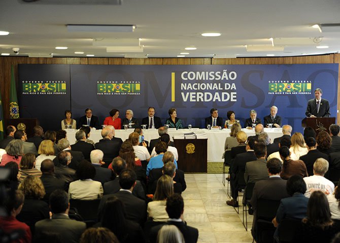 Segundo o relatório, o império midiático não deu apenas apoio ideológico ao golpe militar e ao regime facínora dos generais. Ele também deu apoio financeiro e logístico aos golpistas (Foto: Altamiro Borges) Segundo o relatório, o império midiático não deu apenas apoio ideológico ao golpe militar e ao regime facínora dos generais. Ele também deu apoio financeiro e logístico aos golpistas